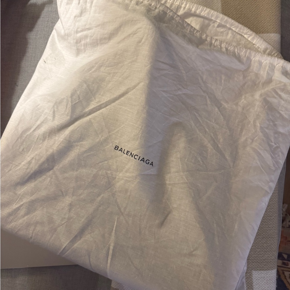 NWT- Authentic Balenciaga Tote Bag- Papier A4- Never used! Nordstrom purchase - Picture 10 of 12